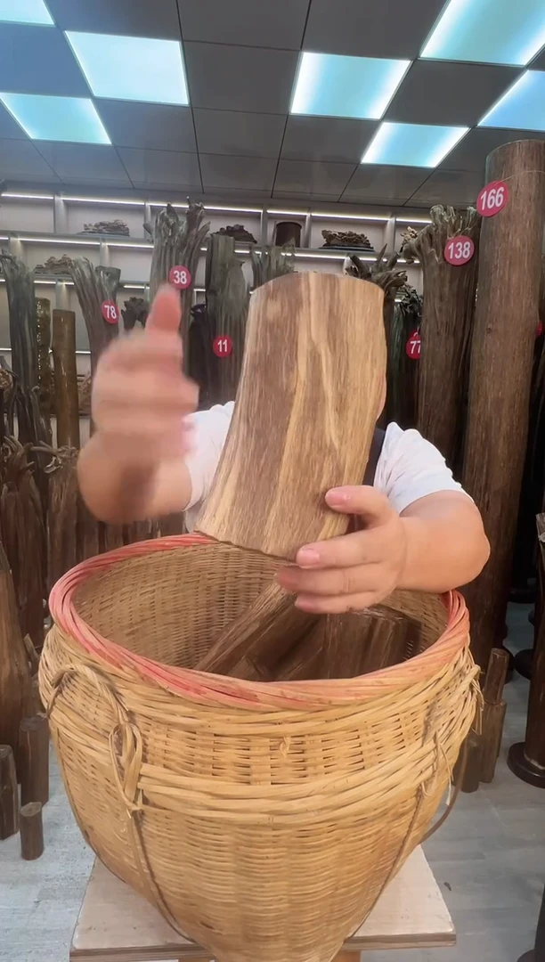 沉香碎屑沉香沉香原料摆件工艺品一百元以上带底座