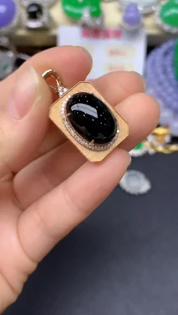 颈饰18K金镶嵌翡翠301-翡翠雪姐天天见