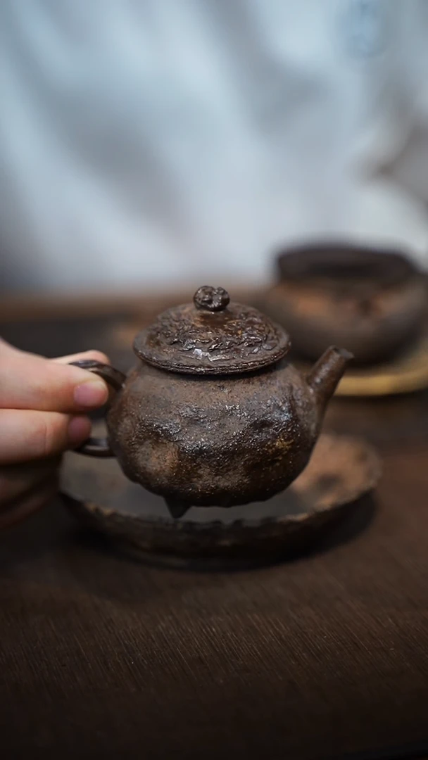 纯手工制作 古南蛮三足后手壶