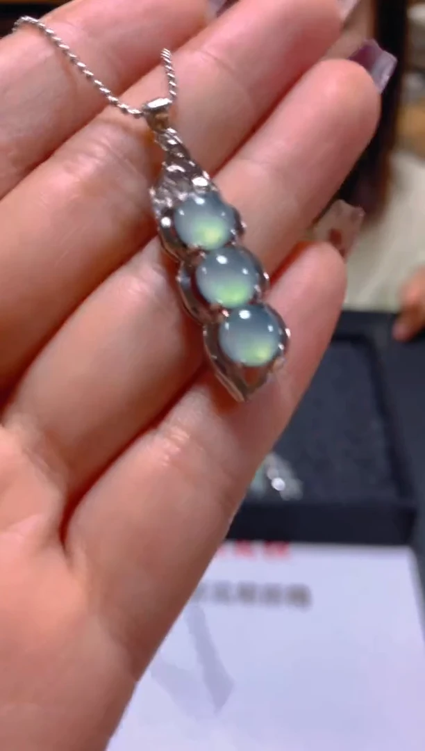 颈饰未镶嵌翡翠多样性发一