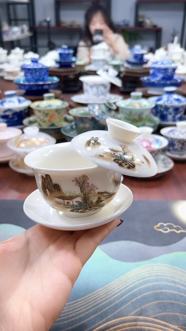 【闪购商品】小号湖光山景元宝盖碗