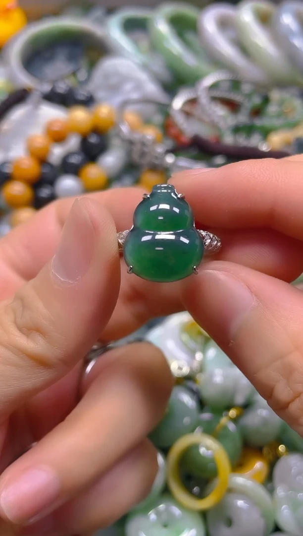 翡翠未镶嵌颈饰/J/翡翠A货,一件也是批发价