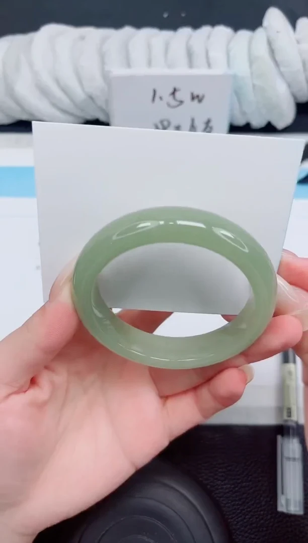 未镶嵌手镯石英质玉167-56.2