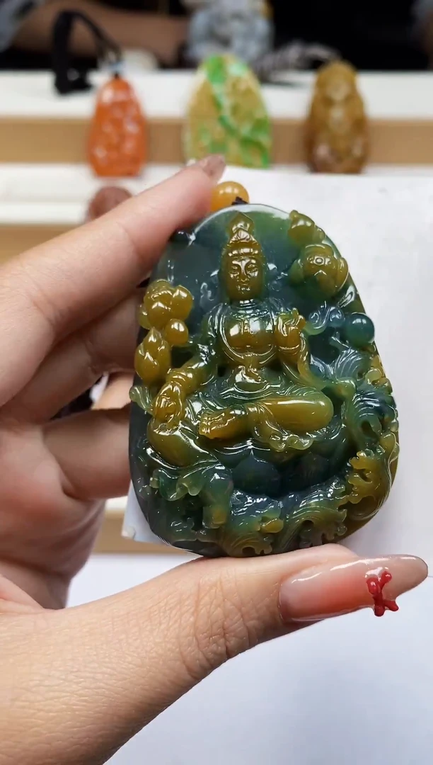 颈饰未镶嵌翡翠翡翠A货