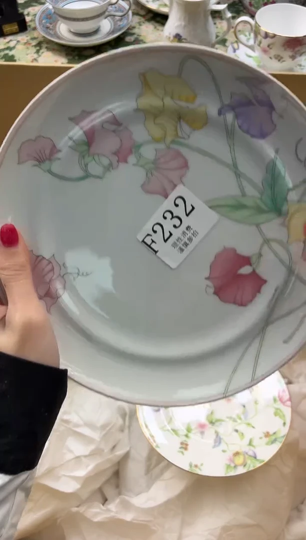 瓷片•*•       F232