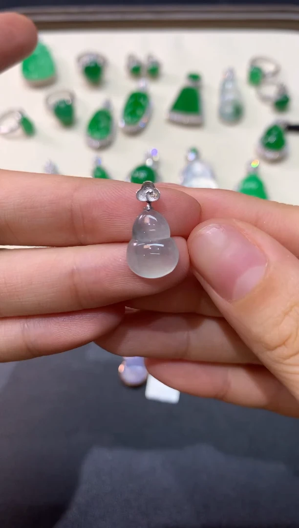 翡翠18K金镶嵌吊坠(不含链)天然A货翡翠