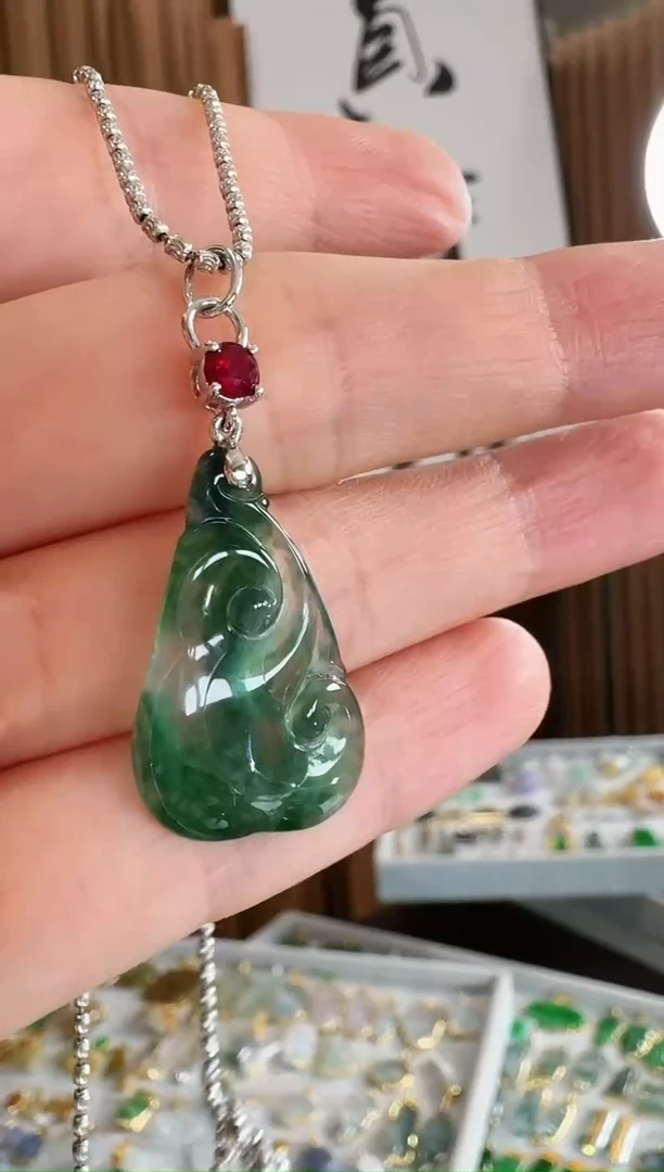 吊坠(不含链)18K金镶嵌翡翠吊坠