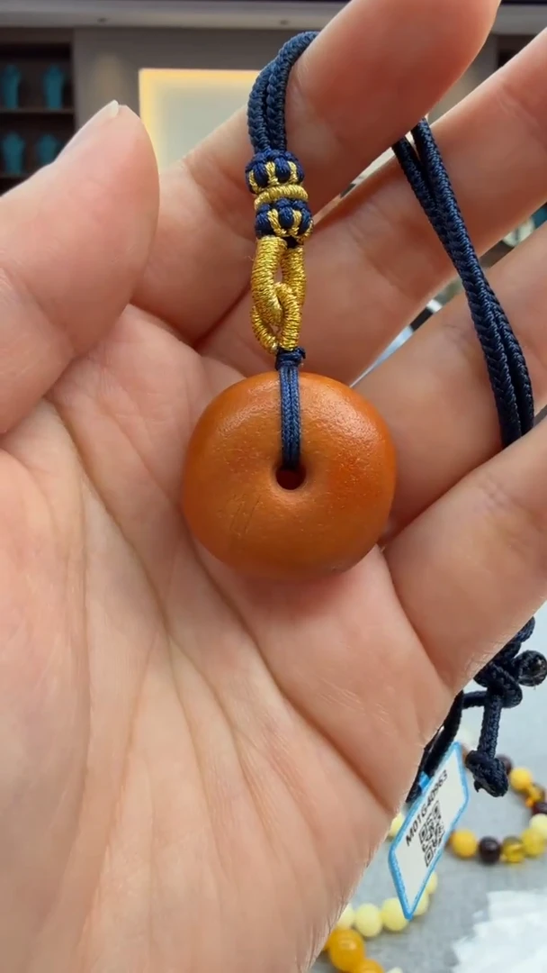 琥珀颈饰未镶嵌406秒拍号 假一罚三