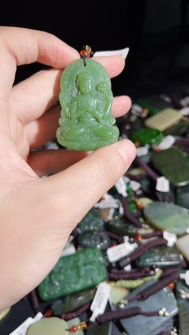 颈饰未镶嵌和田玉1