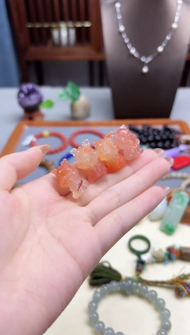未镶嵌南红玛瑙挂件南红龙配饰15*23mmDN多样性发其一