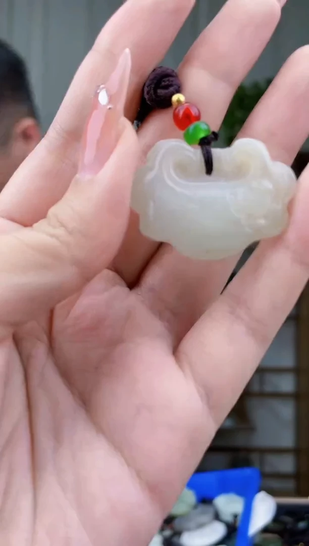 和田玉未镶嵌挂件拍一发一，多样性发货！