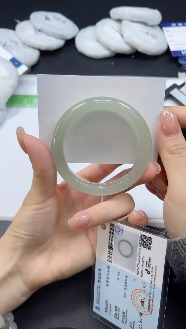 未镶嵌手镯石英质玉075-