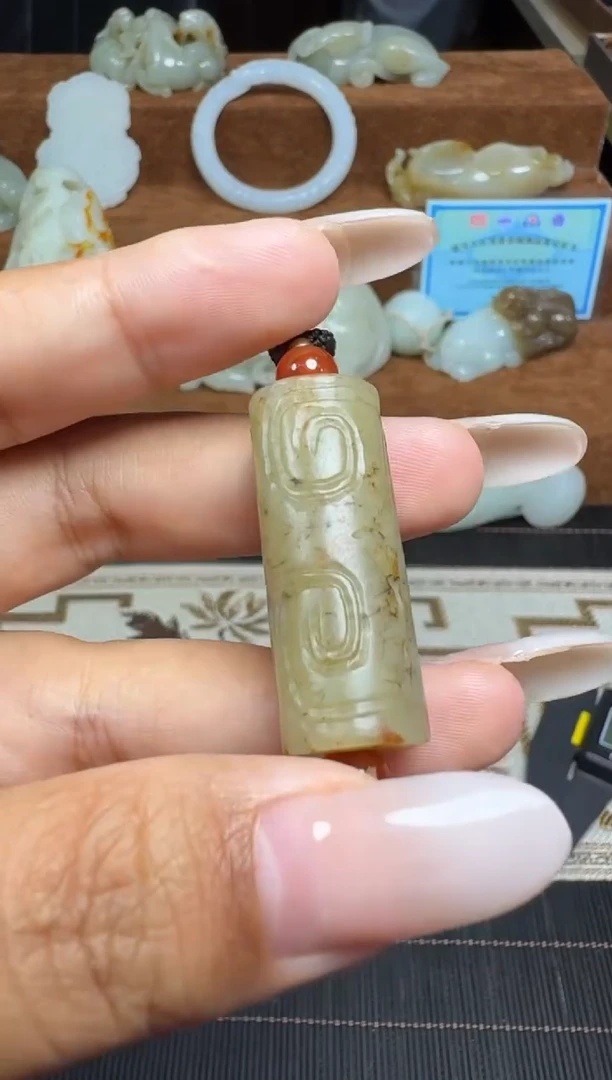 颈饰未镶嵌和田玉1