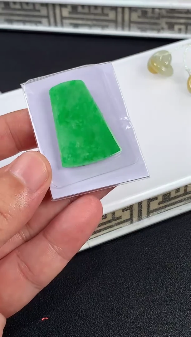 未镶嵌定制翡翠秋翡翠