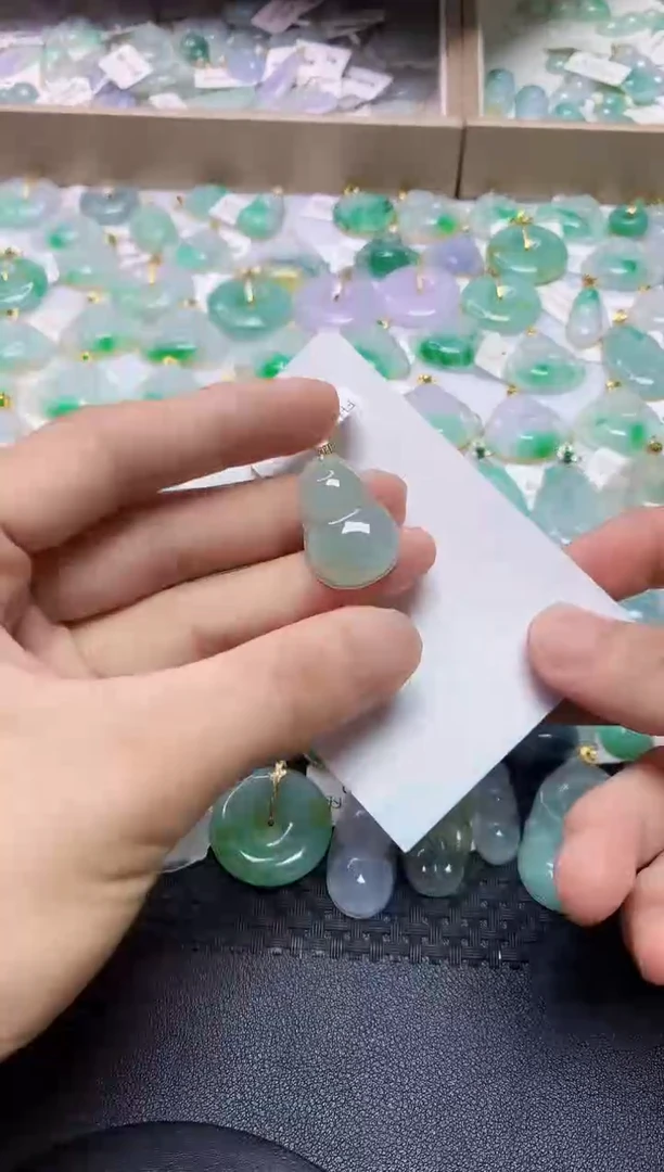 翡翠18K金镶嵌颈饰456456456464