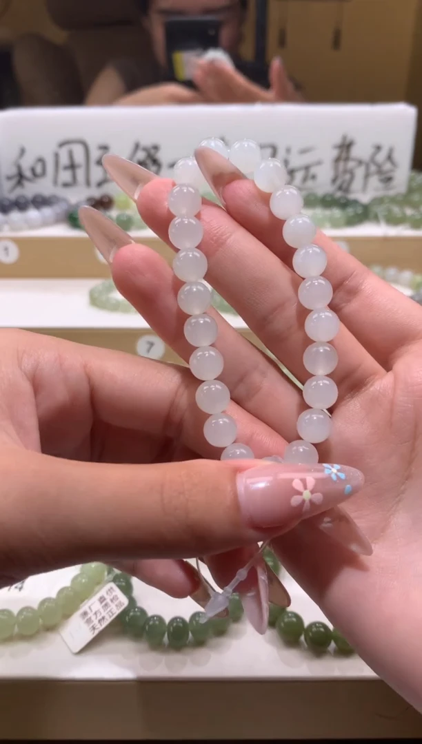 未镶嵌手链和田玉Q08G 白晴手串，多样性发其一