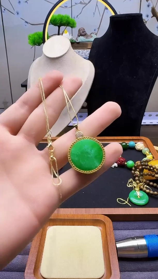 翡翠14K金镶嵌吊坠(赠链)D09