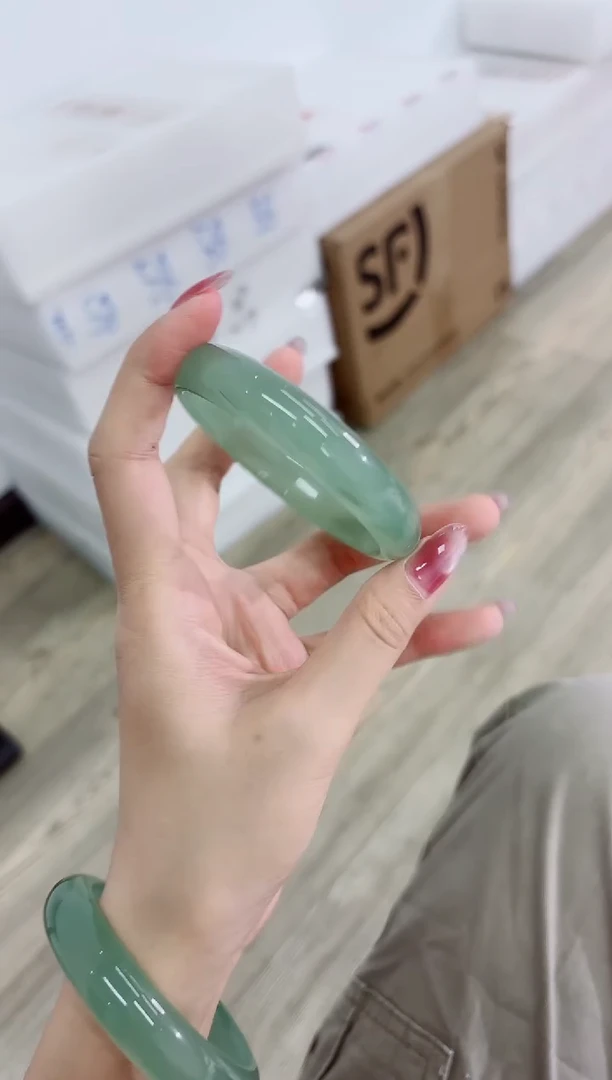 未镶嵌手镯石英质玉79-60D