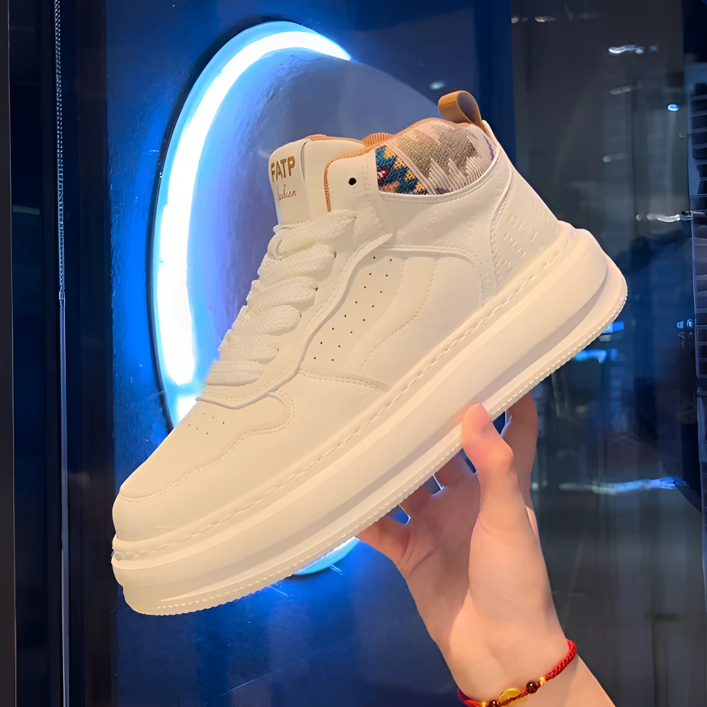 冬季新款时尚板鞋男士百搭高帮休闲运动鞋厚底增高韩版小白鞋男鞋