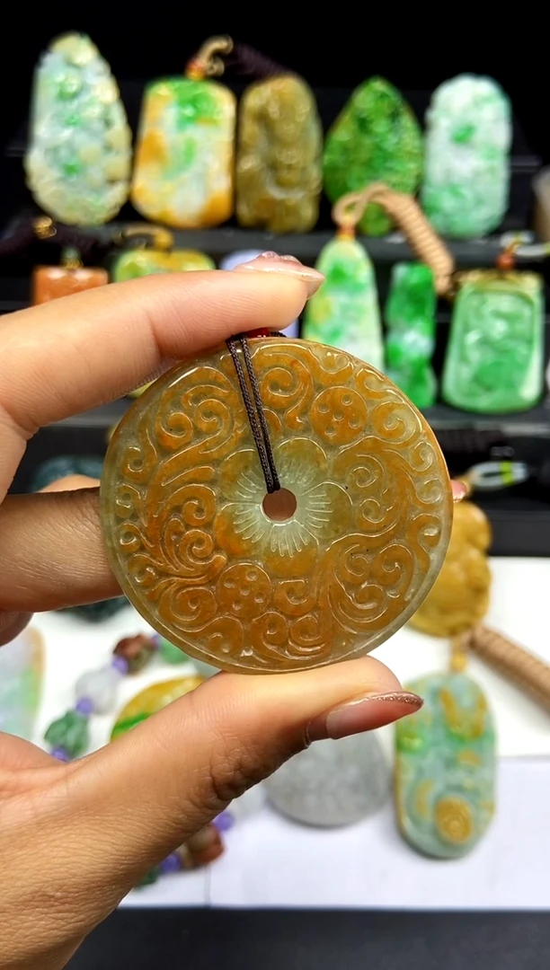 【闪购商品】翡翠颈饰未镶嵌翡翠A货