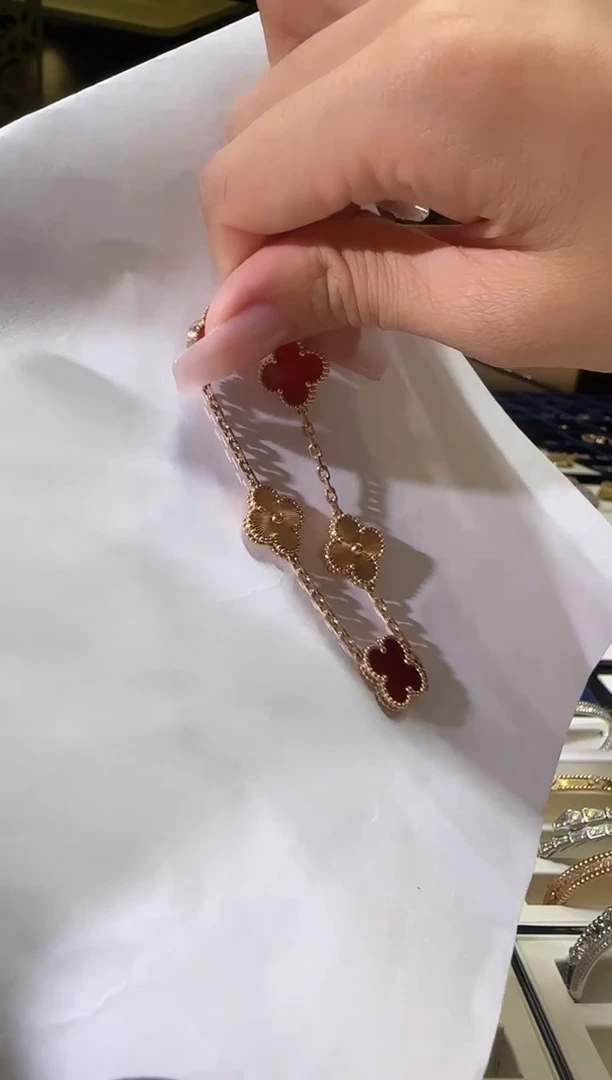 玛瑙/玉髓手链18K金镶嵌实心金18k红花镭射手链（14.5克左右