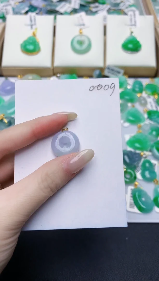 翡翠18K金镶嵌颈饰0000000000
