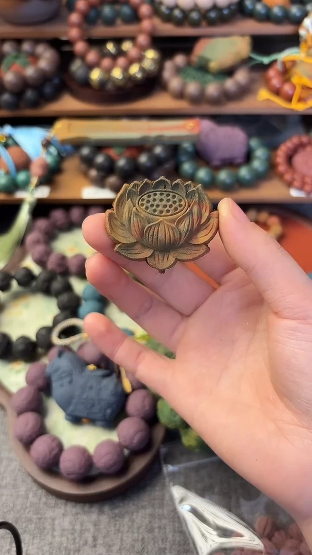 泥塑又是幽香莲花牌子一个