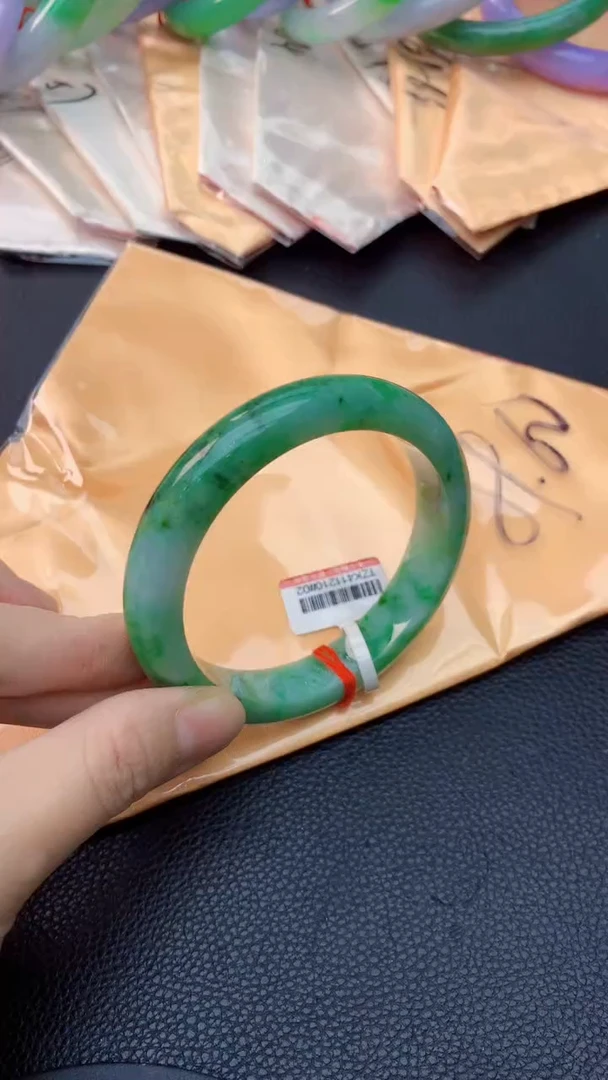 未镶嵌手镯翡翠0584079972