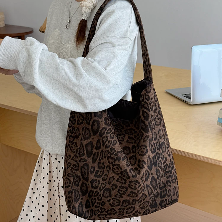 秋冬麂皮绒豹纹包包女2025新款潮时尚百搭复古休闲通勤单肩托特包