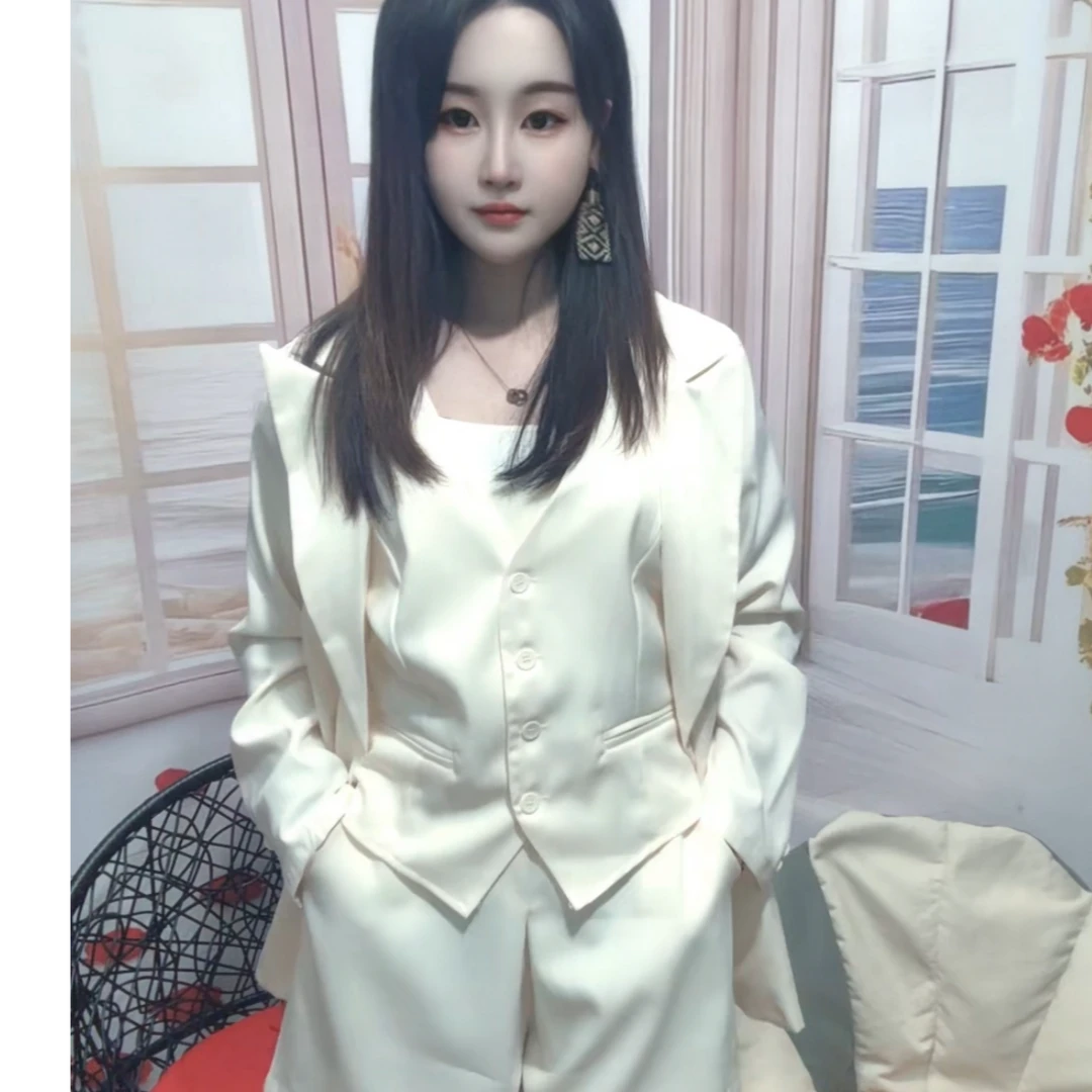 简约气质西装领修身马甲外套职业风白色短裤套装轻奢时尚显瘦