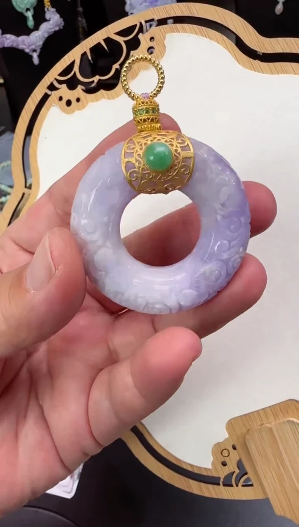 【闪购商品】翡翠颈饰未镶嵌牌子