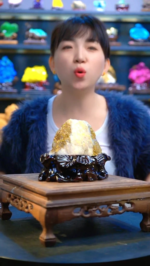 石材启****！颜色漂亮，造型奇特