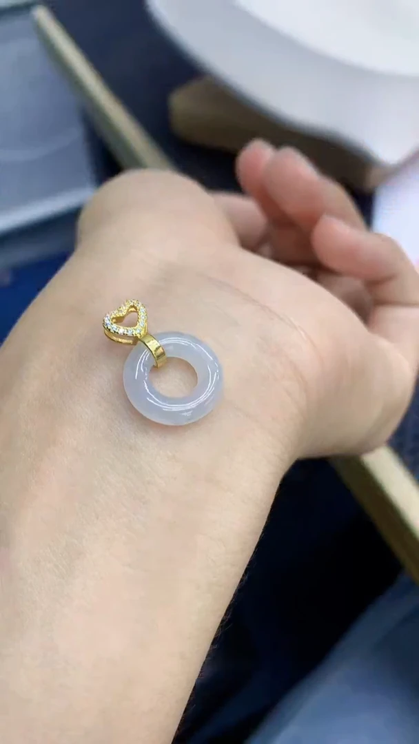 翡翠未镶嵌吊坠(不含链)1