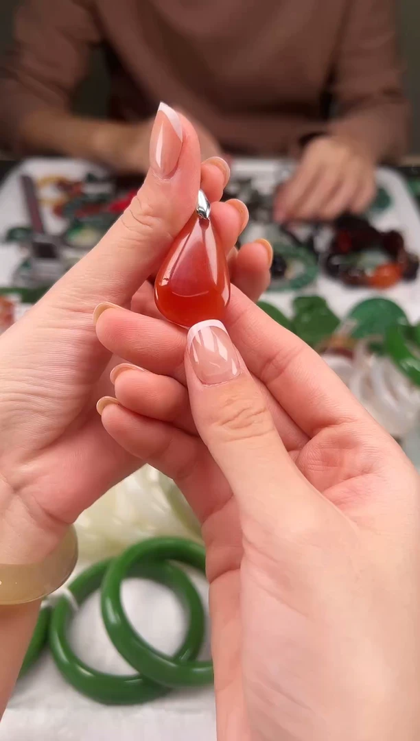 合金颈饰玛瑙/玉髓无礼盒