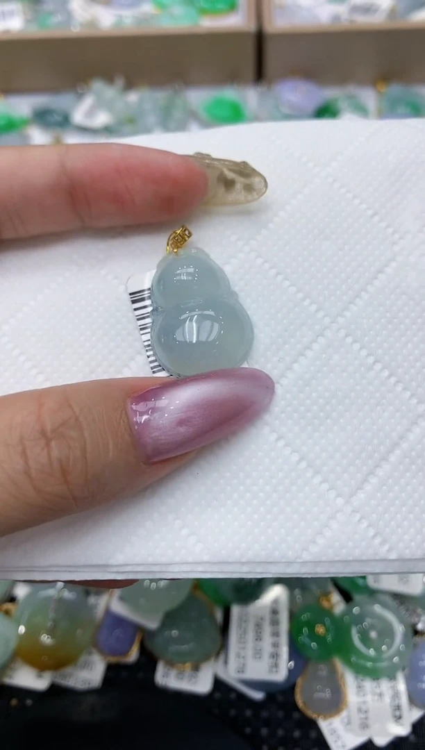 翡翠18K金镶嵌颈饰111111111