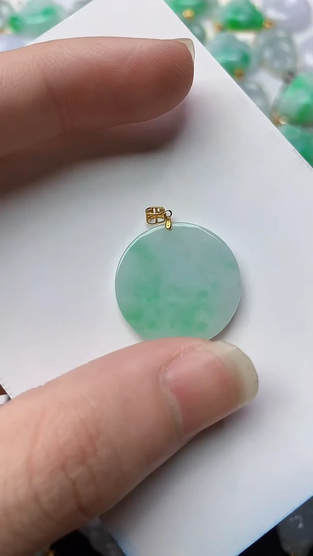 【闪购商品】翡翠颈饰18K金镶嵌56.......