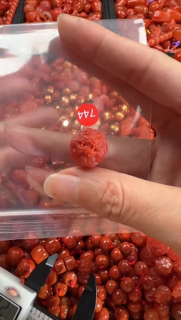 【闪购商品】南红玛瑙颈饰未镶嵌1