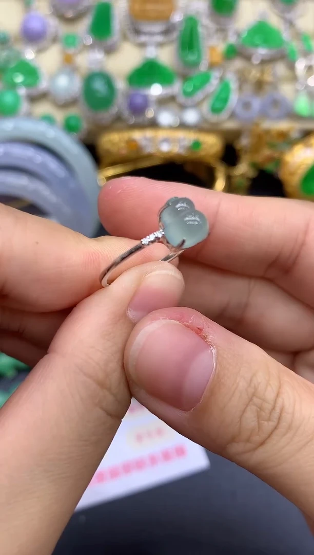 18K金镶嵌戒指翡翠233-中国好珍宝