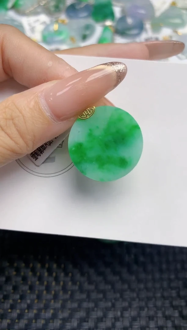 颈饰18K金镶嵌翡翠天然缅甸A货翡翠百元以上9元证书费自理