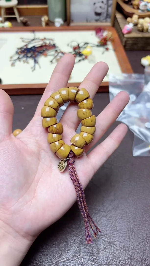 紫金鼠把件大肠手捻