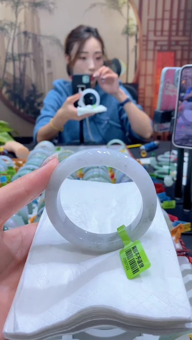 未镶嵌手镯翡翠000072594