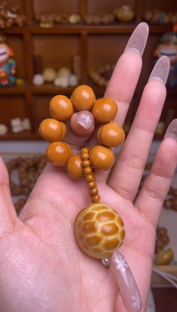 把件猴头核桃玻璃底柯基屁桃➕大富甲手捻