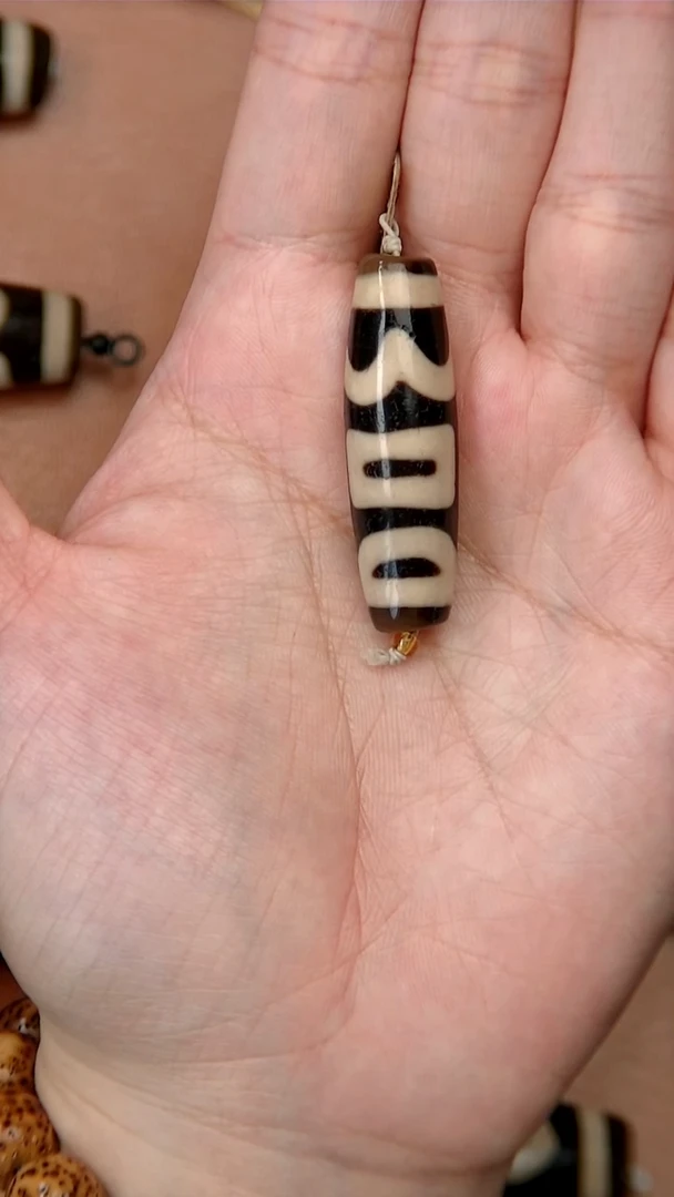 未镶嵌颈饰玛瑙/玉髓一****齿息增