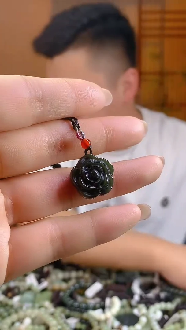 和田玉未镶嵌颈饰多样性发货，拍一发一