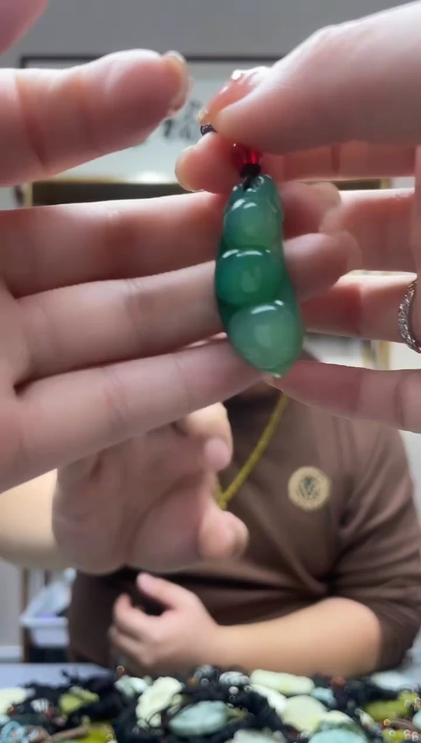 未镶嵌岫玉吊坠·1