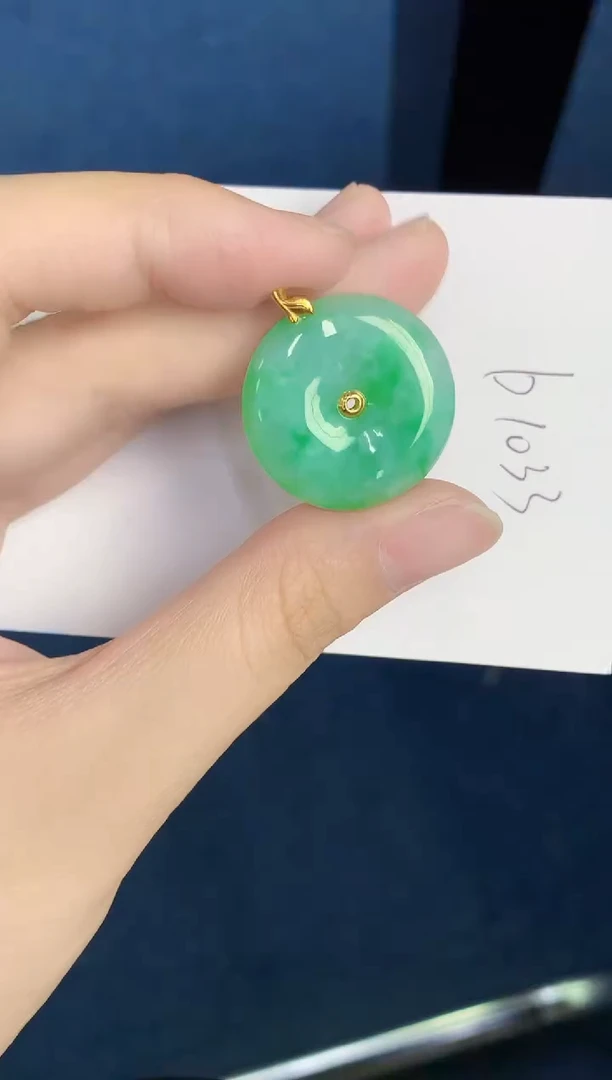 翡翠18K金镶嵌颈饰天然翡翠緬甸A貨