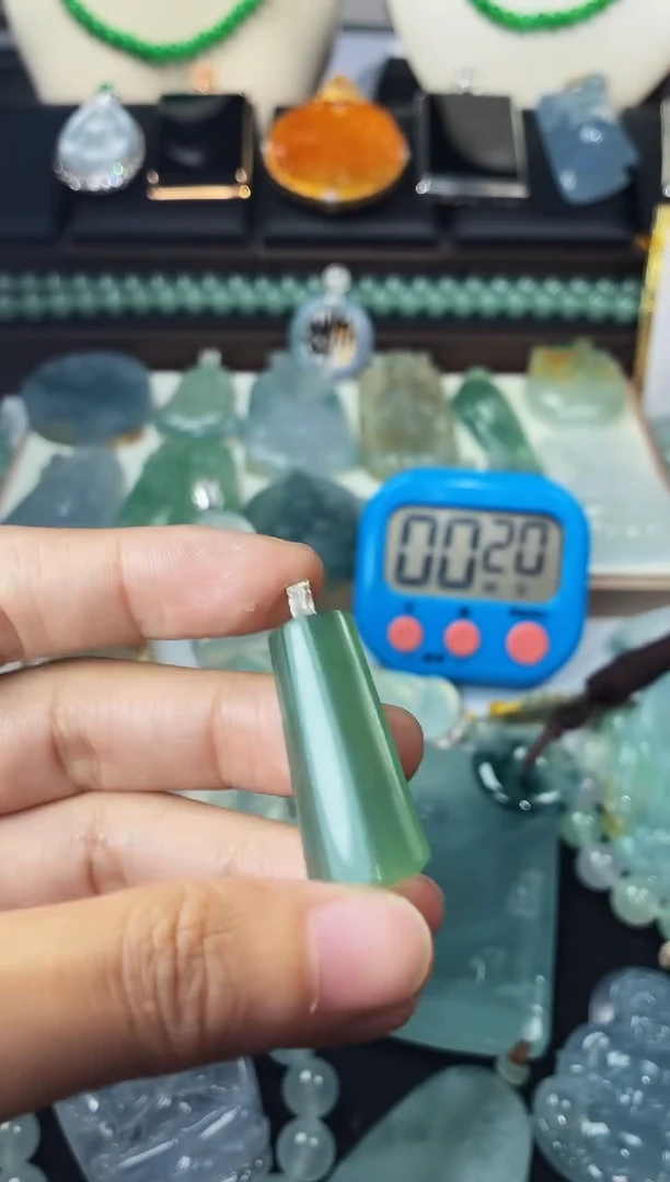 颈饰18K金镶嵌翡翠翎5055-18K