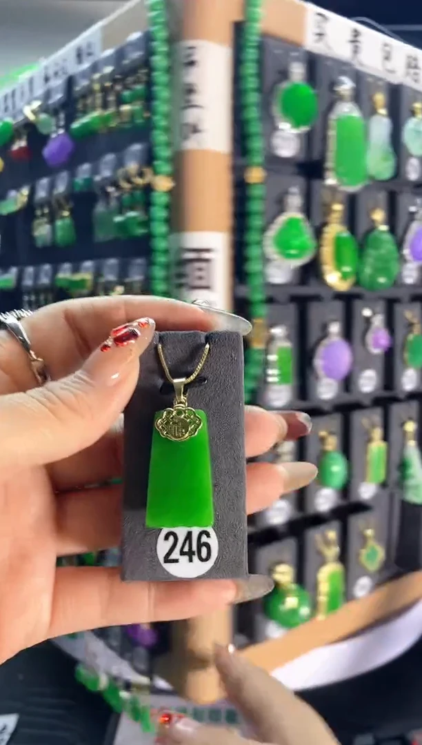 【闪购商品】翡翠颈饰银S925镶嵌246..