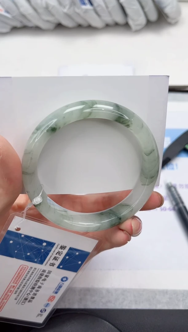 未镶嵌手镯石英质玉V227-58.6