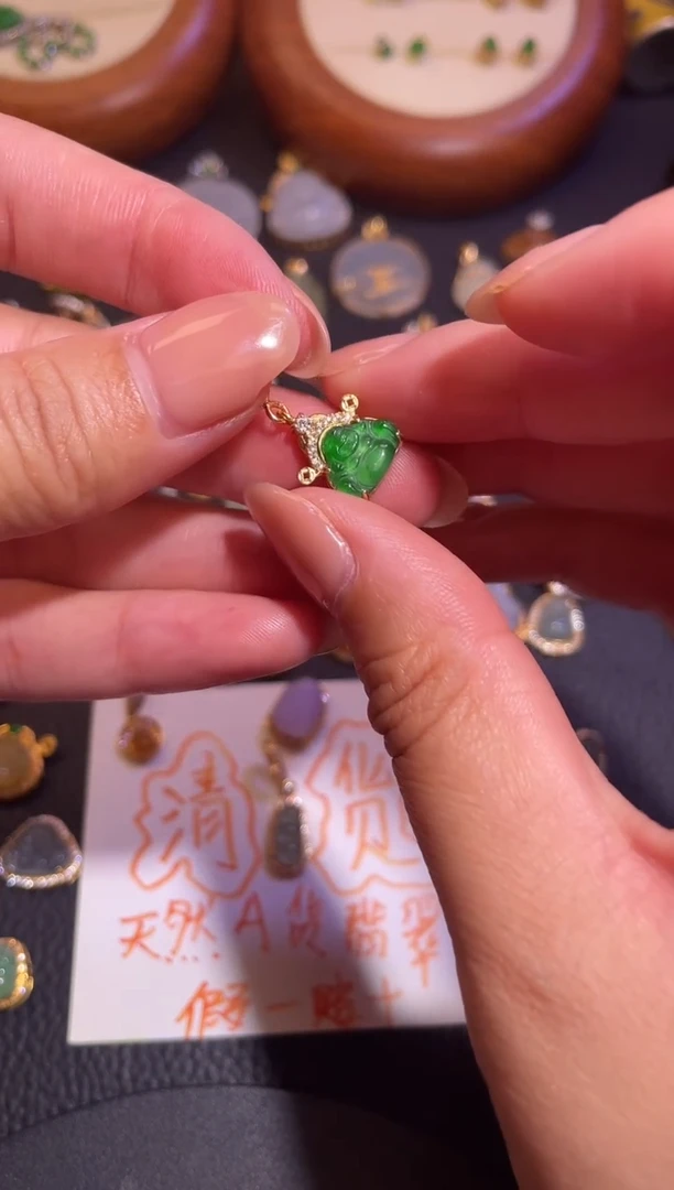 颈饰银S925镶嵌翡翠a货翡翠